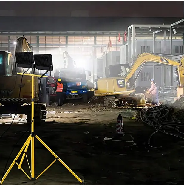 Zestaw-naswietlacz-LED-2x50W-ze-statywem---barwa-zimna (1).webp