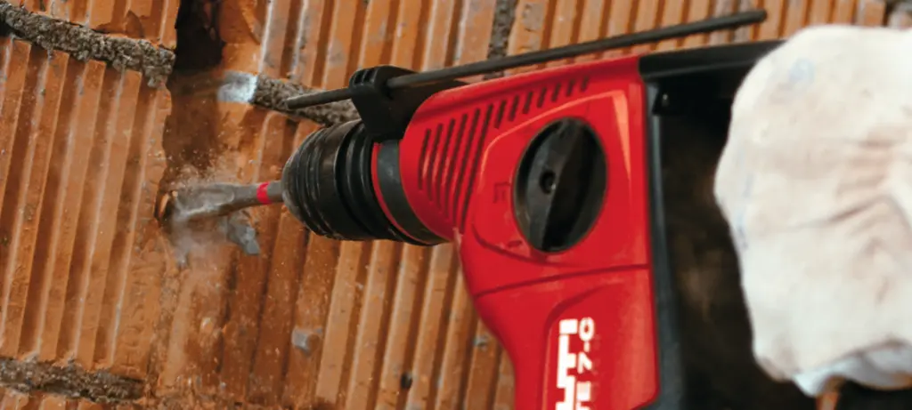 674796eb7fb44b1f1602d6b4_Rotary_Hammer_SDS_Plus_TE_7-C_Application2.webp