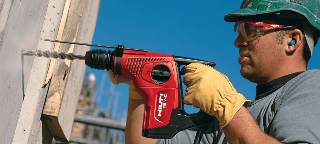 674796eb7fb44b1f1602d6bf_Rotary_Hammer_SDS_Plus_TE_7-C_Application1-p-1600.webp