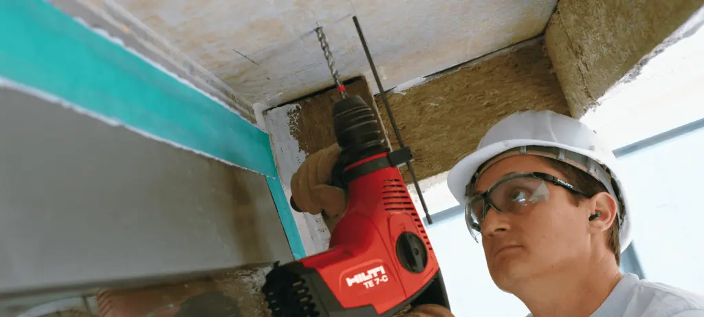 674796eb7fb44b1f1602d6bb_Rotary_Hammer_SDS_Plus_TE_7-C_Application3-p-1600.webp